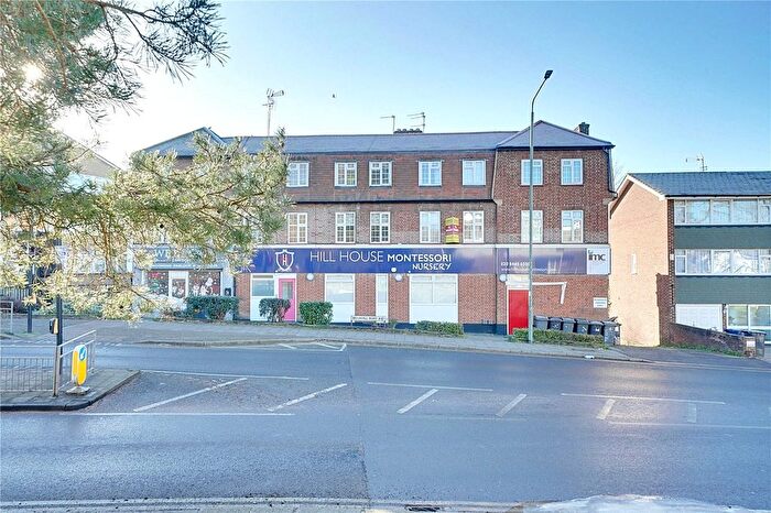3 Bedroom Terraced House To Rent In Brookhill Road, Barnet, Hertfordshire, EN4