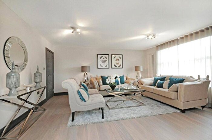 3 Bedroom Apartment To Rent In St. Johns Wood Park, St. Johns Wood, London, NW8