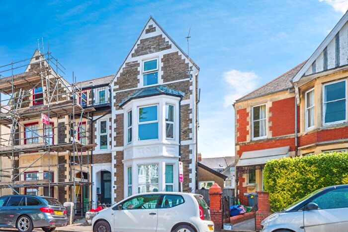 2 Bedroom Flat For Sale In Claude Road, Roath, Cardiff, CF24