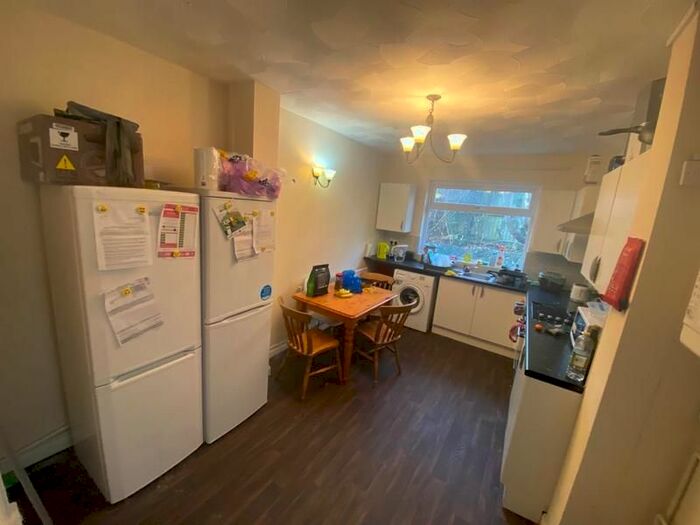 4 Bedroom Terraced House To Rent In Colum Place, Cathays, Cardiff, CF10