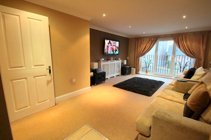 2 Bedroom Flat To Rent In Ruskin Road, Belvedere, DA17