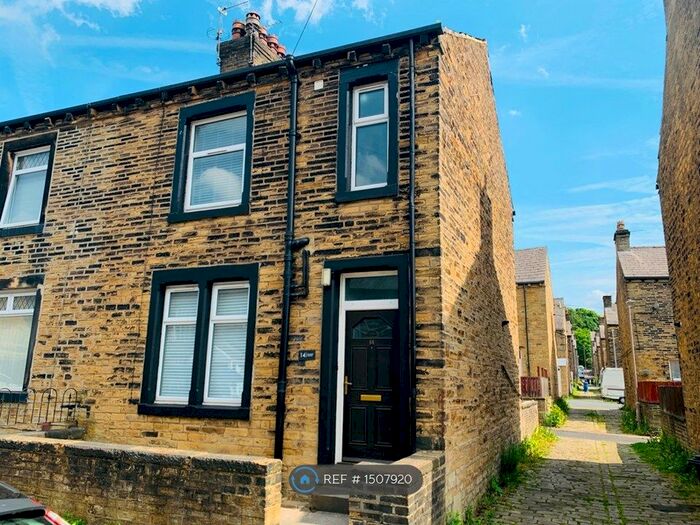3 Bedroom Semi-Detached House To Rent In Woodside Crescent, Halifax, HX3