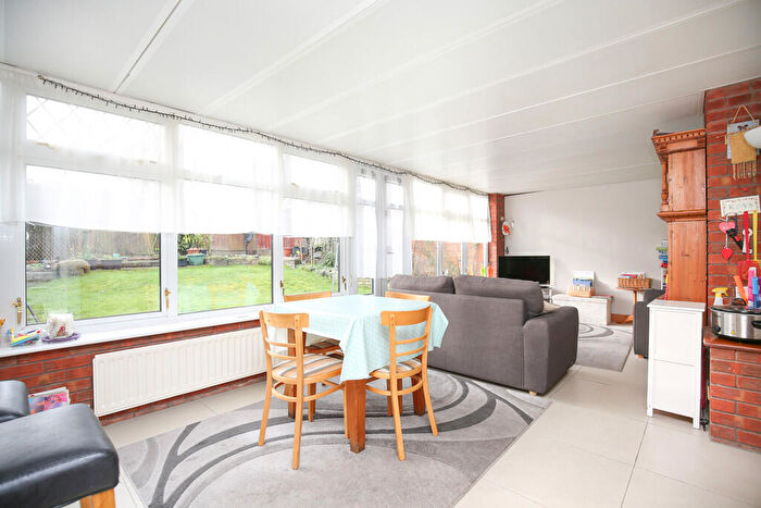 3 Bedroom Detached House For Sale In Windmill Road, Atherstone, CV9