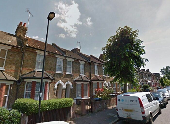 2 Bedroom Flat To Rent In Stanley Road, Edmonton, N9