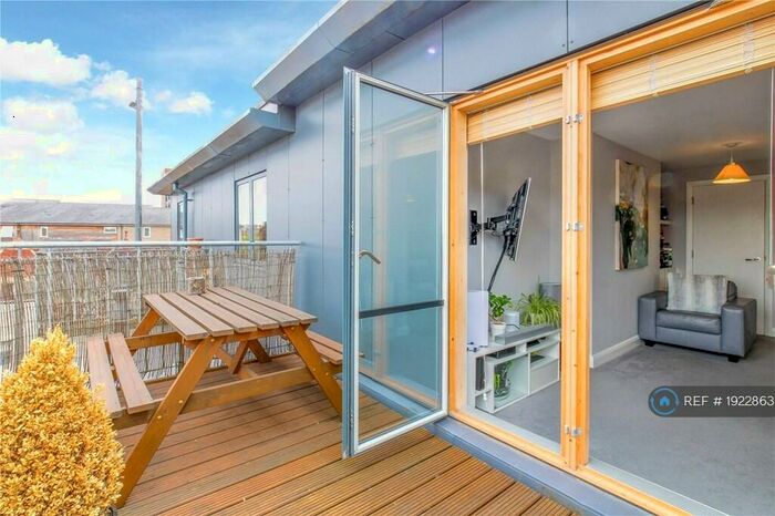 2 Bedroom Flat To Rent In West Street, Bristol, BS3