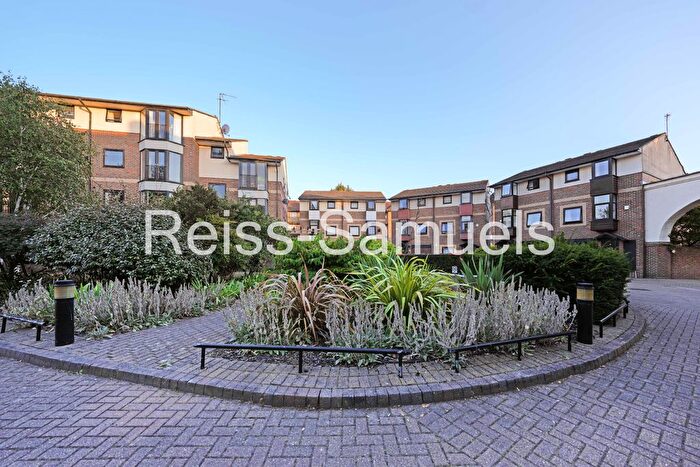 5 Bedroom Town House To Rent In Barnfield Place, Canary Wharf, Isle Of Dogs, London, E14