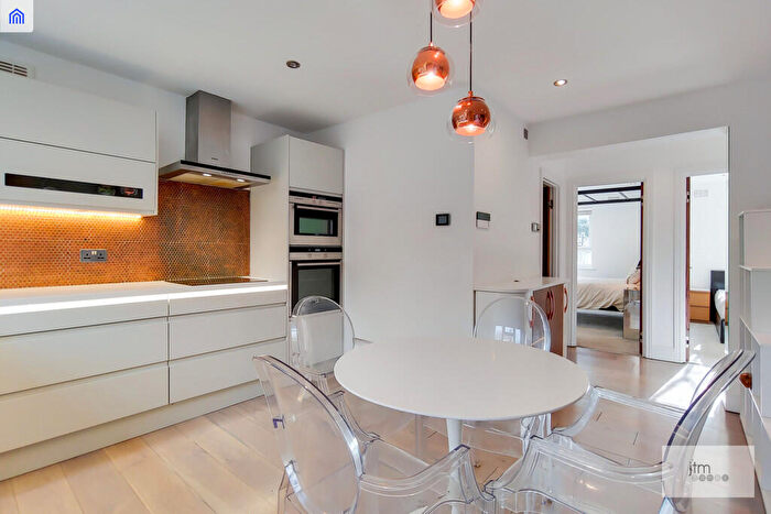 2 Bedroom Flat To Rent In Carleton Road, N7