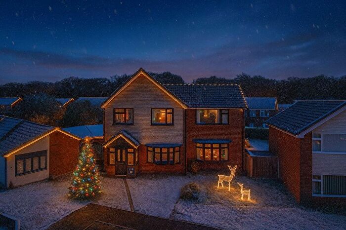 4 Bedroom Detached House For Sale In Tarvin Close, Runcorn, WA7