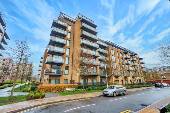 2 Bedroom Flat To Rent In Tizzard Grove, London, SE3