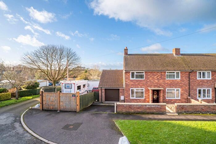 4 Bedroom End Of Terrace House For Sale In Victoria Park, Castle Cary, BA7
