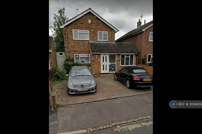 1 Bedroom Flat To Rent In High Wycombe, High Wycombe, HP12