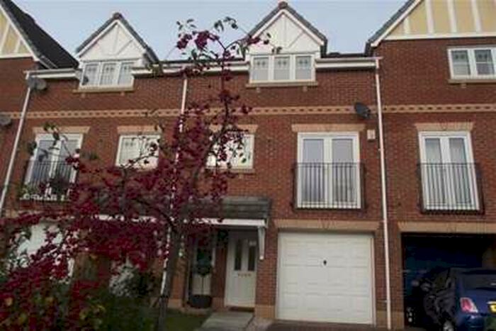 3 Bedroom House To Rent In Ludlow Close, Warrington, WA1