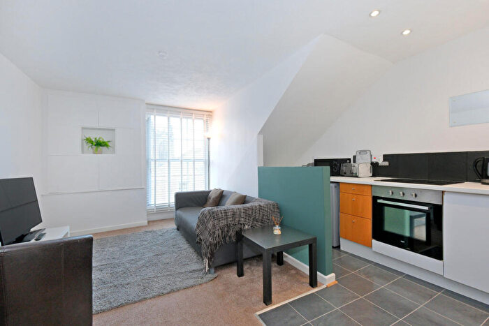 2 Bedroom Flat To Rent In King Street, The City Centre, Aberdeen, AB24