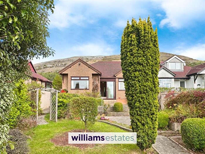 2 Bedroom Semi-Detached Bungalow For Sale In Elwy Avenue, Dyserth, LL18