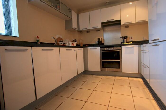 2 Bedroom Flat To Rent In Agate Close, Willesden, NW10
