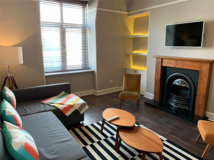 1 Bedroom Flat To Rent In Wallfield Place, City Centre, Aberdeen, AB25