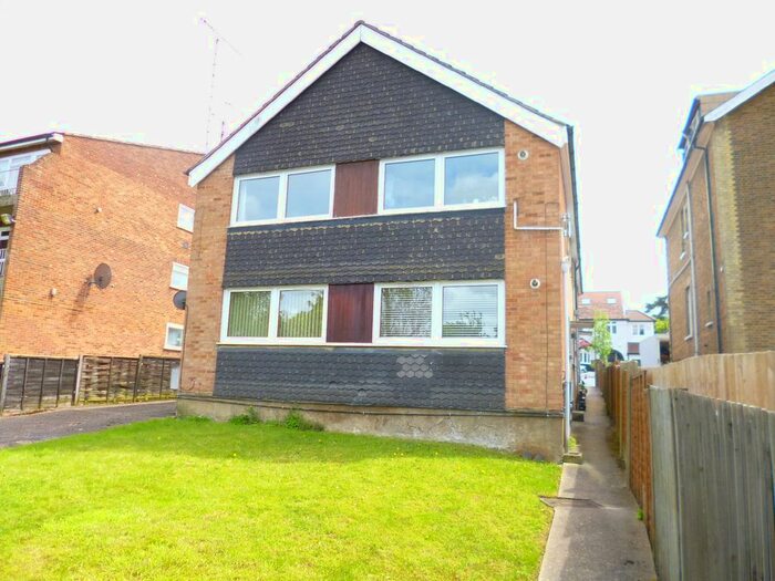 2 Bedroom Maisonette To Rent In Somerset Road, New Barnet, Barnet, EN5