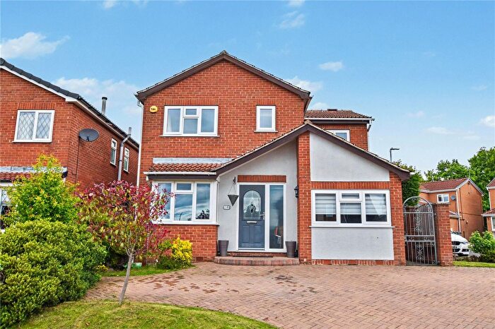 4 Bedroom Detached House For Sale In Landseer Avenue, Tingley, Wakefield, West Yorkshire, WF3