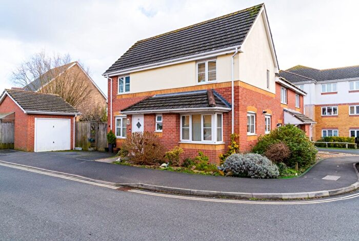 3 Bedroom Semi Detached House For Sale In Snowberry Road, Newport, PO30