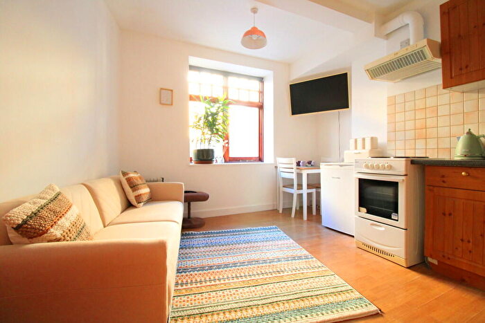1 Bedroom Flat To Rent In Cheshire Street, London, E2