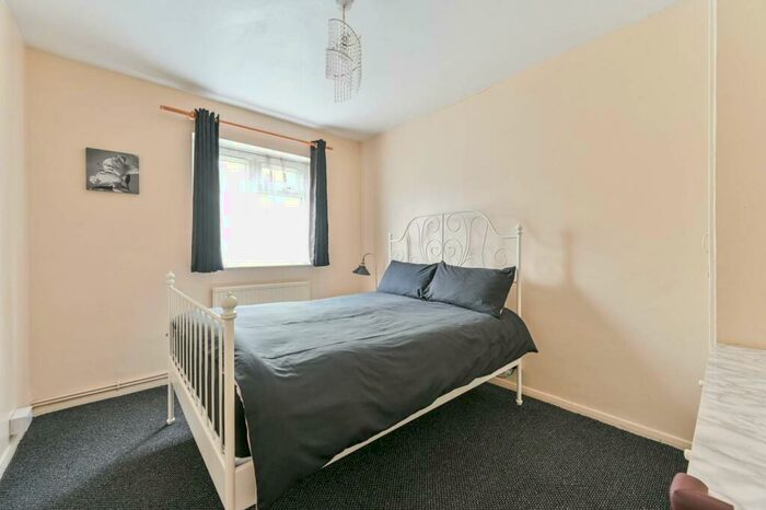 3 Bedroom Maisonette To Rent In Croxted Road, West Dulwich, West Dulwich, London, SE21