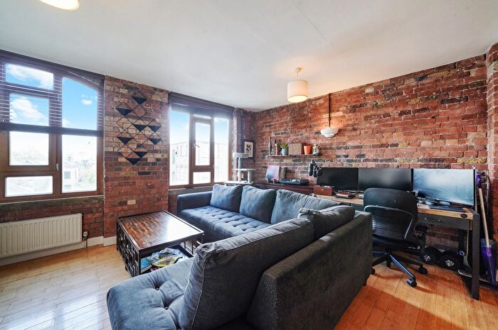 1 Bedroom Flat To Rent In Cotton's Gardens, London, E2