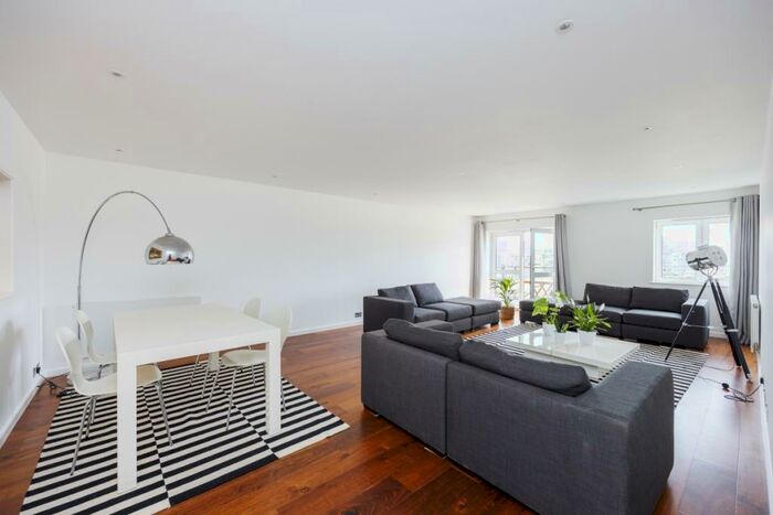 2 Bedroom Apartment To Rent In Bermondsey Wall West London, SE16