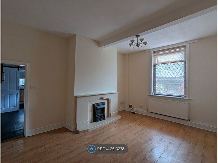 3 Bedroom Terraced House To Rent In Wakefield Road, Stalybridge, SK15