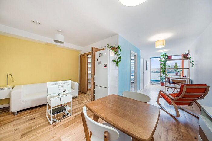 1 Bedroom Apartment For Sale In Deptford High Street, London, SE8