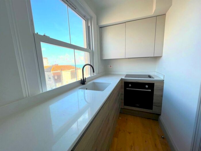 Studio To Rent In Kings Road, Brighton, BN1