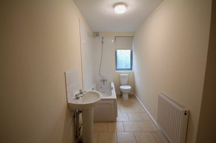 2 Bedroom Flat To Rent In Ashfield Avenue, Moseley, Birmingham, B14