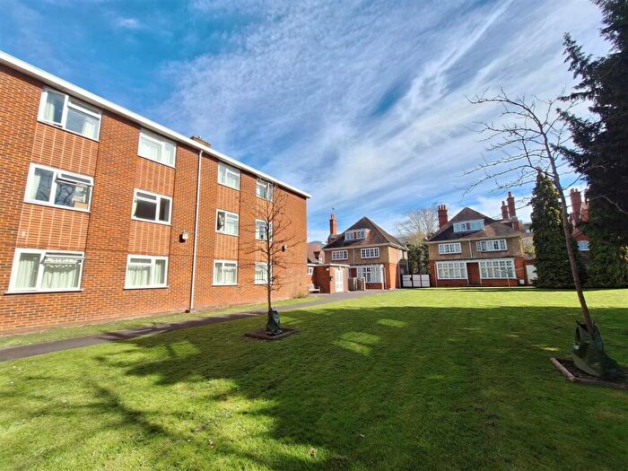 1 Bedroom Private Halls To Rent In Room Martindale Court, RG1