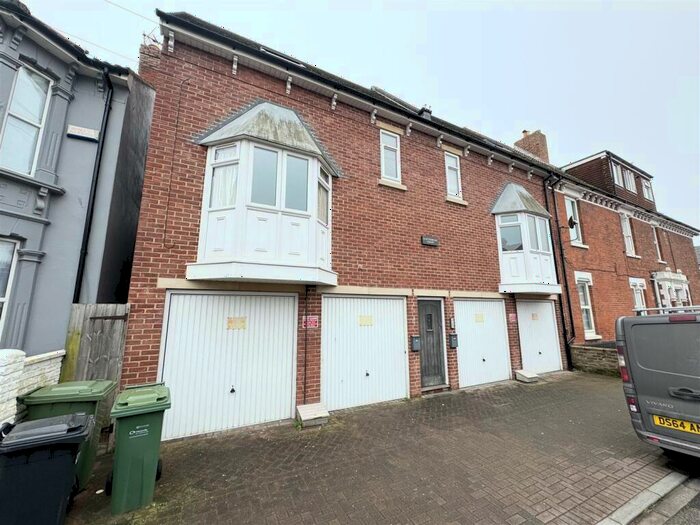 1 Bedroom Apartment To Rent In Canterbury Court, Canterbury Road, PO4