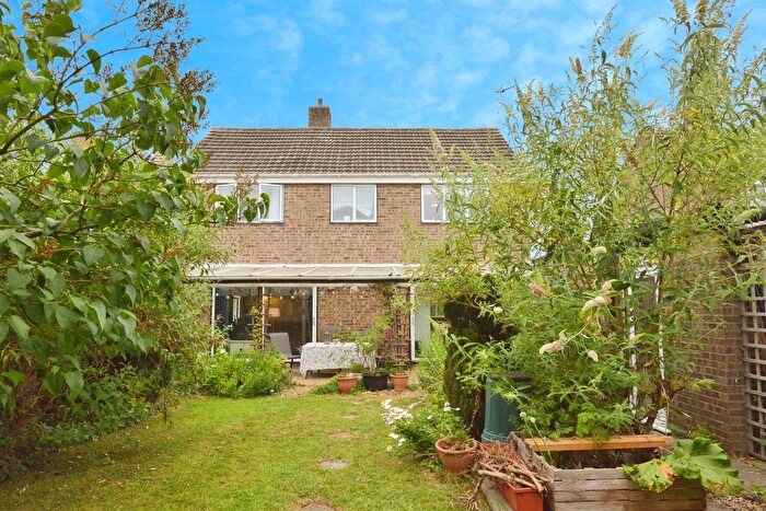 3 Bedroom Detached House For Sale In St. James Close, Hanslope, Milton Keynes, MK19