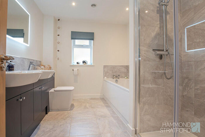 4 Bedroom Detached House For Sale In Garnier Meadow, Attleborough, NR17