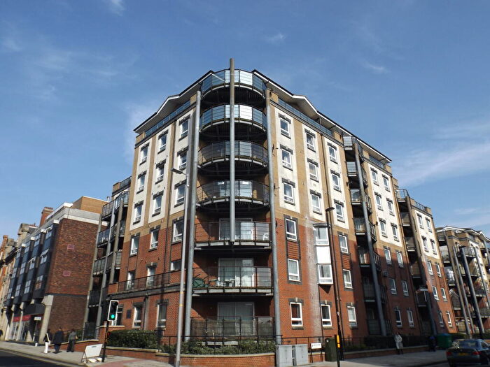 2 Bedroom Apartment To Rent In Goldsmiths Court, Briton Street, SO14