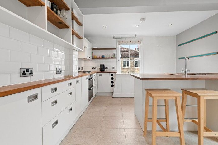4 Bedroom Flat For Sale In Blackett Street, SW15