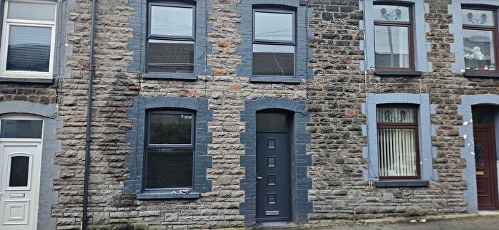 3 Bedroom Terraced House To Rent In High Street, Porth, CF39