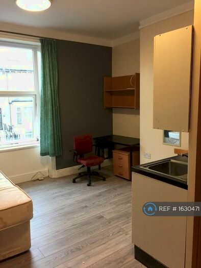 1 Bedroom Flat To Rent In Claremont, Bradford, BD7