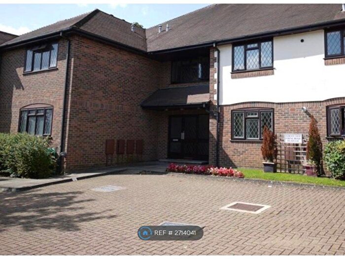 2 Bedroom Flat To Rent In Florance Court, Northwood, HA6