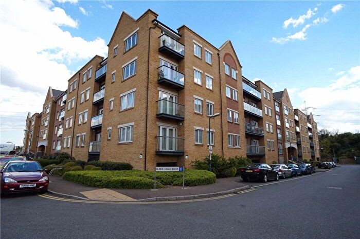 2 Bedroom Flat To Rent In Black Eagle Drive, Northfleet, DA11