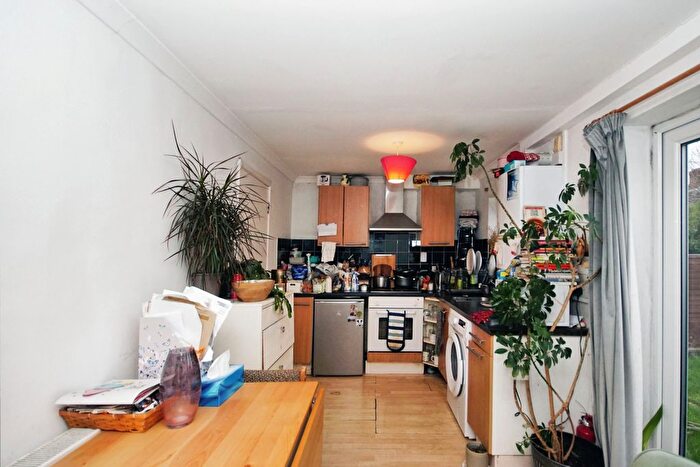 1 Bedroom Flat For Sale In Hottom Gardens, Bristol, Somerset, BS7