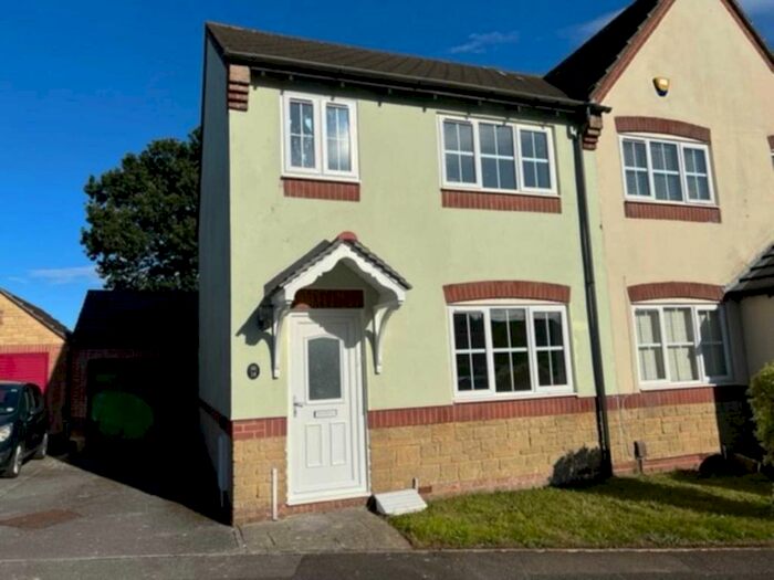 3 Bedroom Semi-Detached House To Rent In Clover Walk, PL12