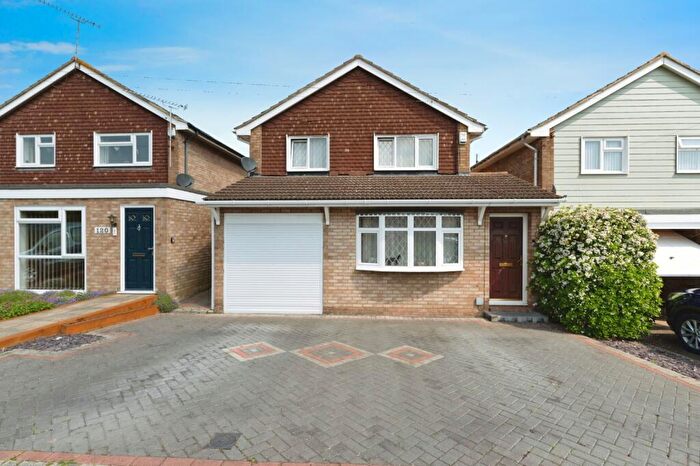 3 Bedroom Detached House For Sale In Boyce Road, Stanford-le-Hope, Essex, SS17