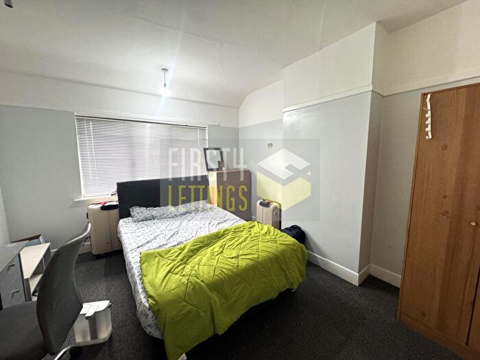 3 Bedroom Semi Detached House To Rent In Bonnington Road, Clarendon Park, LE2