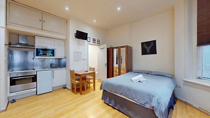 Studio To Rent In Brondesbury Park, NW6