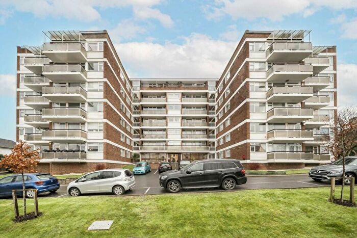 2 Bedroom Flat To Rent In Regents Park Road, Finchley, N3