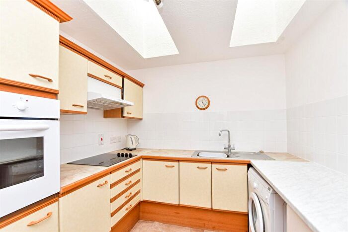1 Bedroom Flat For Sale In Brickyard Lane, Crawley Down, West Sussex, RH10