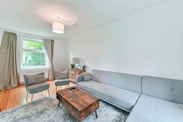 3 Bedroom End Of Terrace House For Sale In Elfrida Crescent, Sydenham, London, SE6