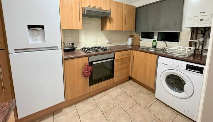 1 Bedroom Flat To Rent In Dukes Avenue, Grays, RM17